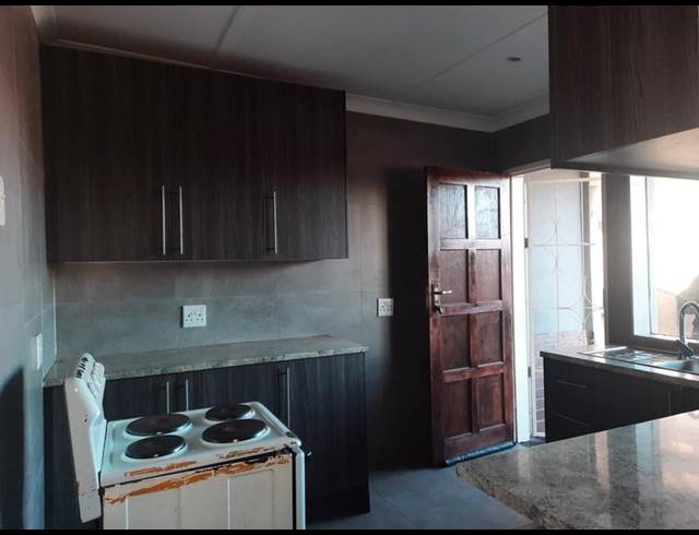 2 BEDROOM PROPERTY TO RENT IN ARCON PARK